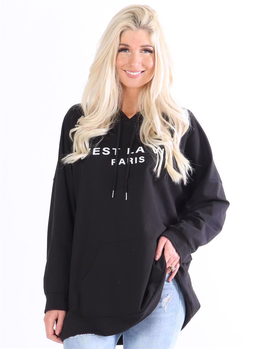 Shila - Hoodie med hvid tekst